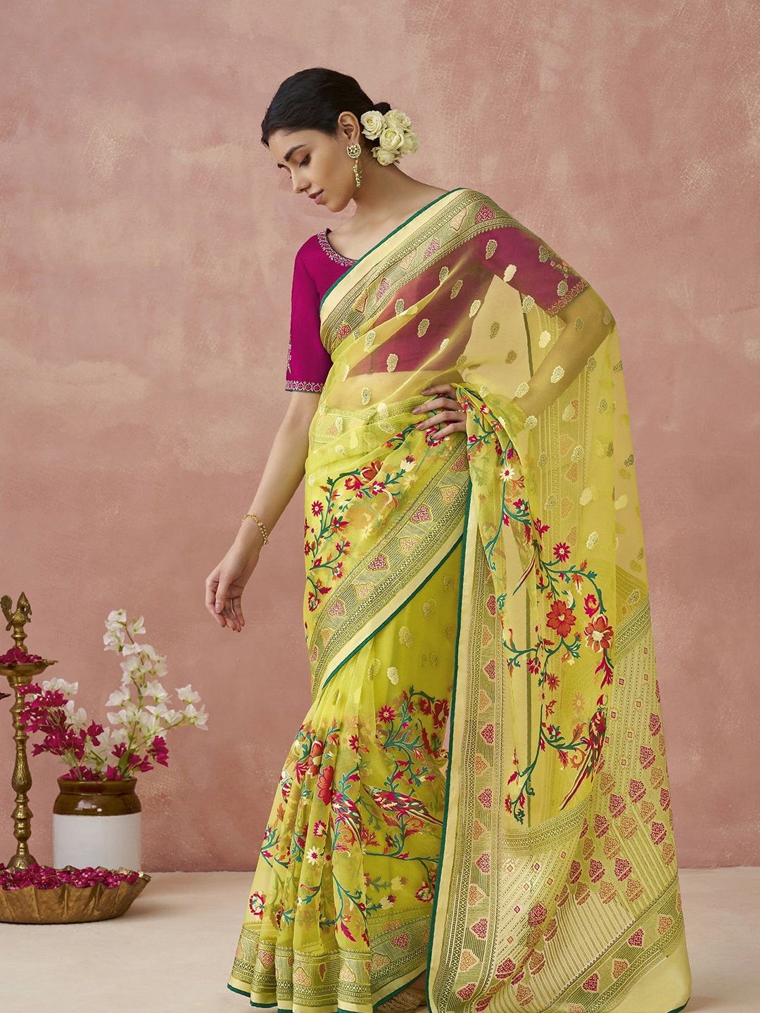 

MAHALASA Woven Design Embroidered Saree, Green