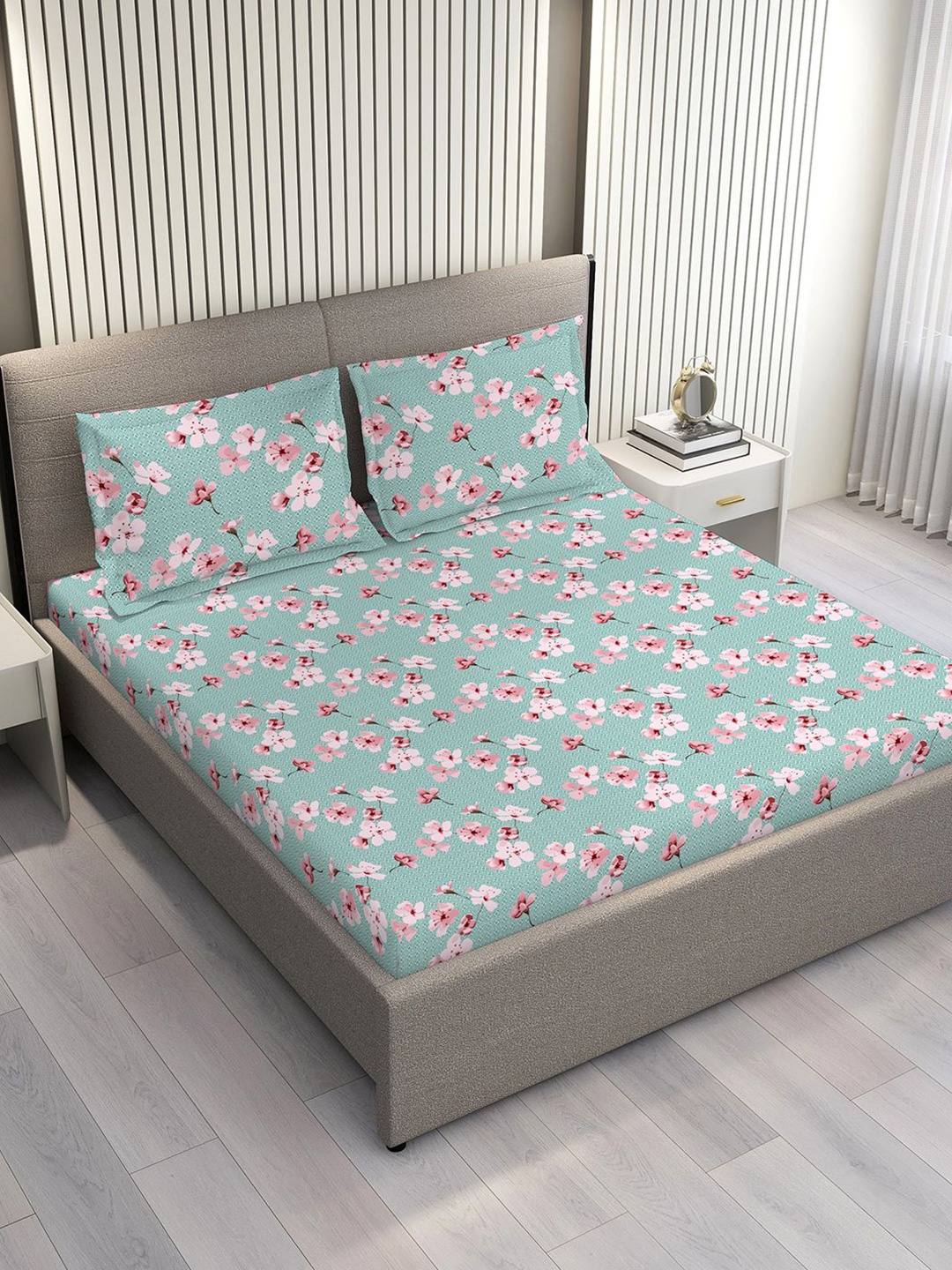 

Layers Lumina Floret Teal & Pink Floral Cotton 144 TC Double King Bedsheet Set-2.74mx2.74m