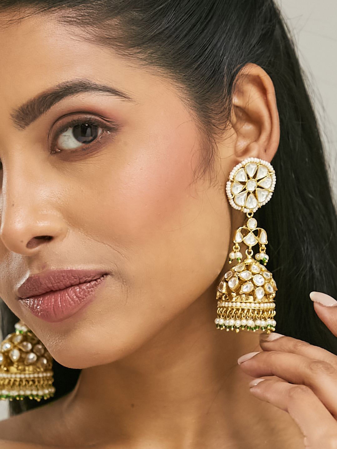 

Yinara 22K Gold-Plated Kundan Stone Studded & Pearl Beaded Dome Shaped Jhumkas