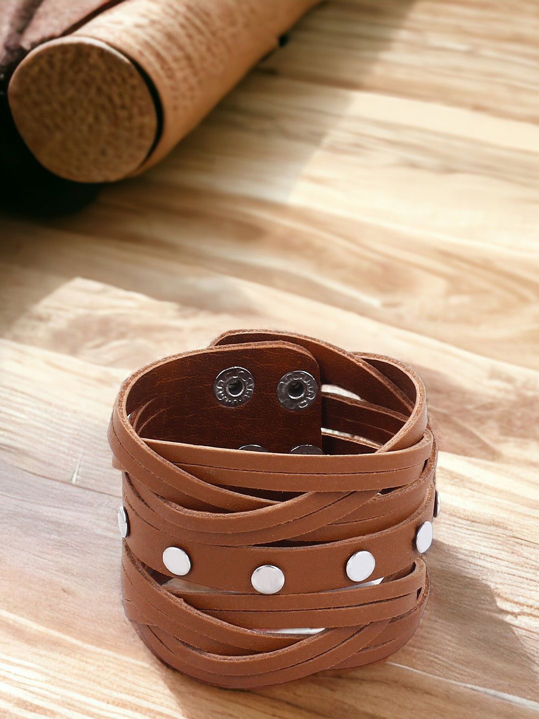 

The Roadster Lifestyle Co. Timeless Men Leather Wraparound Bracelet, Tan
