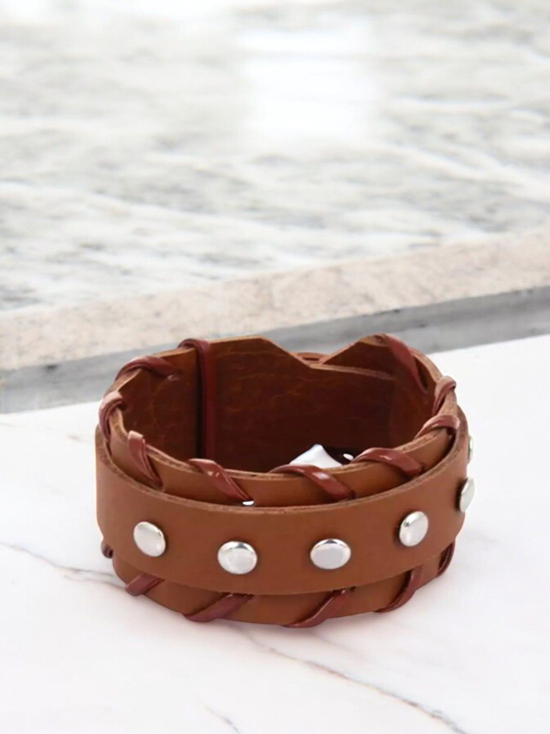 

The Roadster Lifestyle Co. Urban Men Leather Wraparound Bracelet, Tan