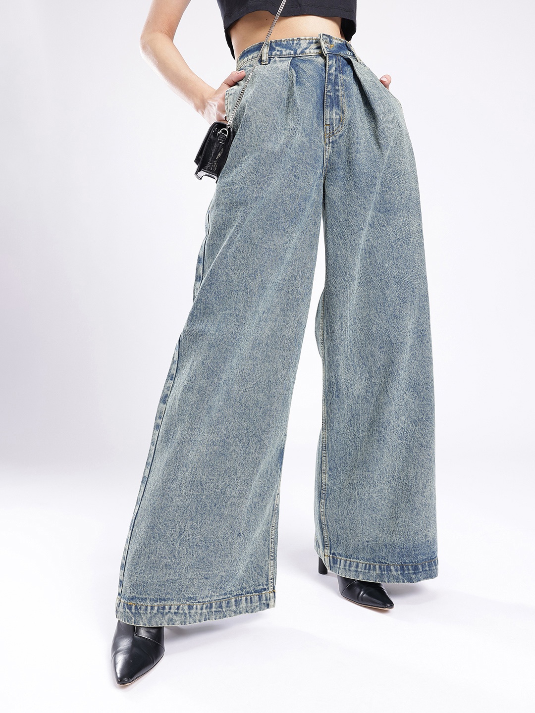 

glitchez Women Urban Savvy Wide Leg Heavy Fade Pleated Jeans, Blue