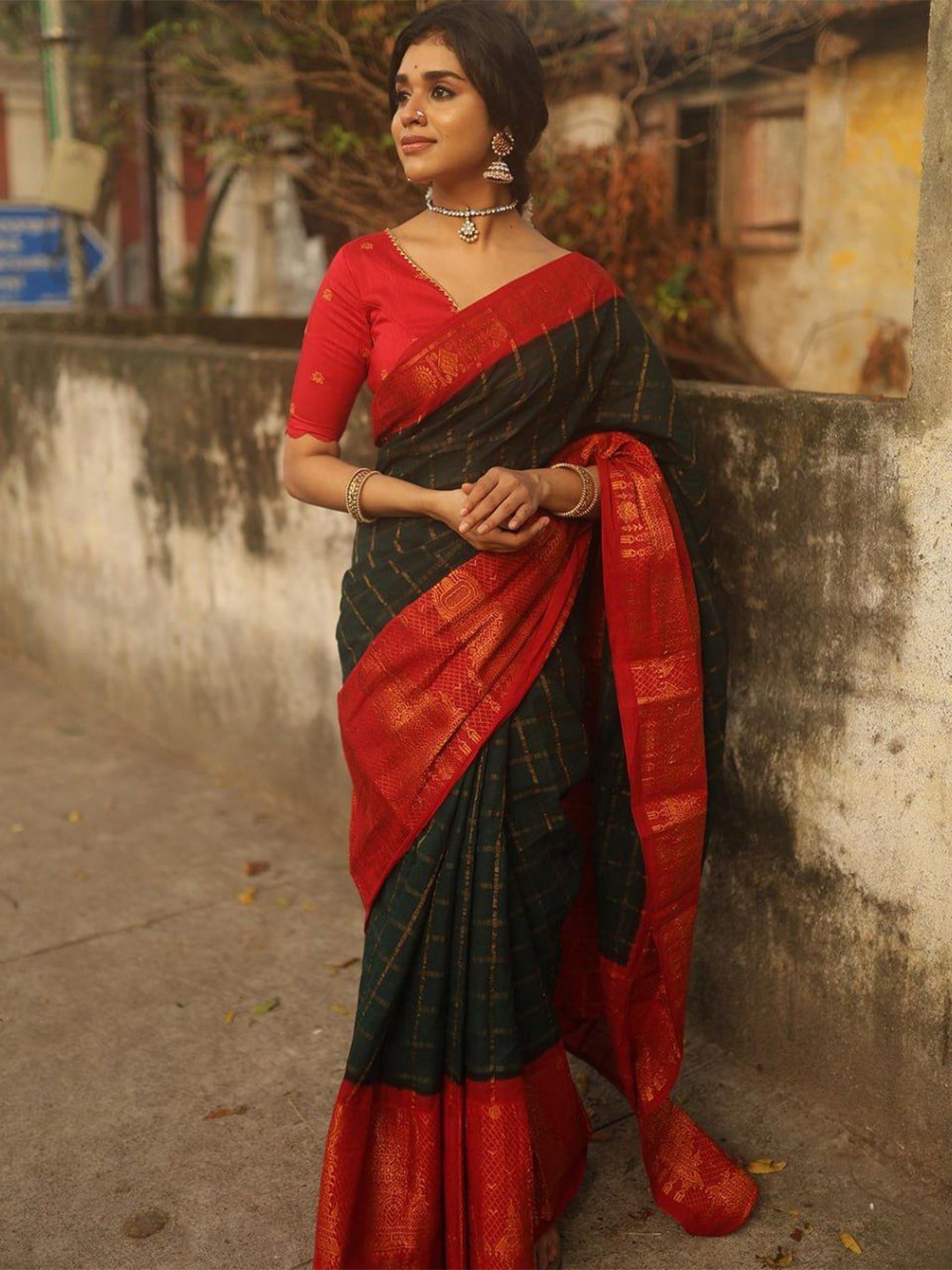 

bansari textiles Woven Design Zari Silk Cotton Kanjeevaram Saree, Black
