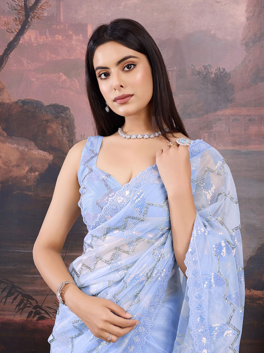 

House of Pataudi Geometric Embellished Saree With Blouse Piece, Blue