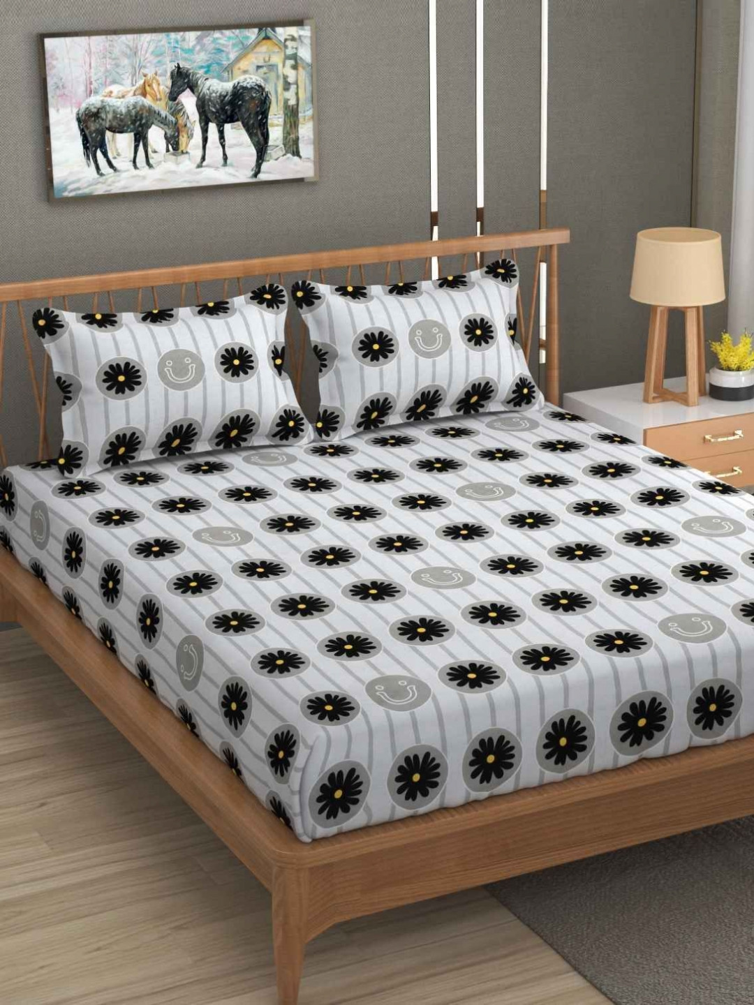 

YaAkholic Grey & White Floral Printed 300 TC King Bedsheet Set 2.7 m x 2.7 m