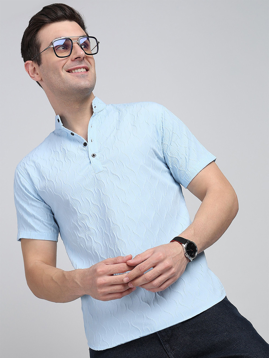 

Wuxi Men Solid Mandarin Collar Casual Shirt, Turquoise blue