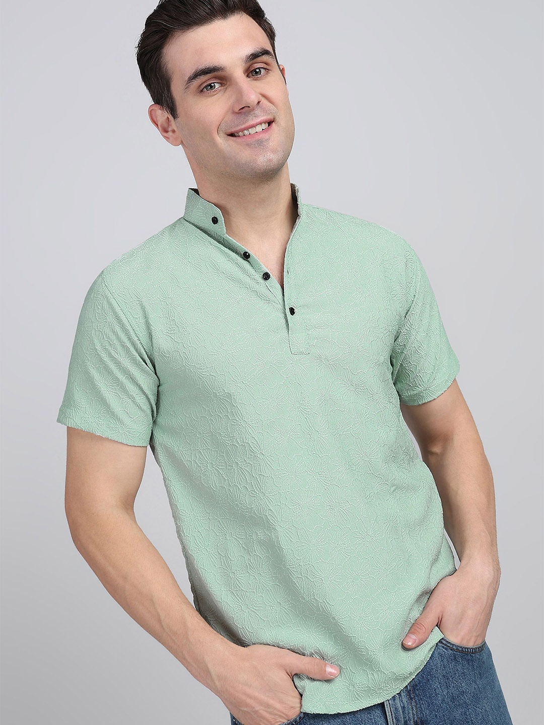 

Wuxi Men Straight Fit Mandarin Collar Textured Casual Shirt, Sea green