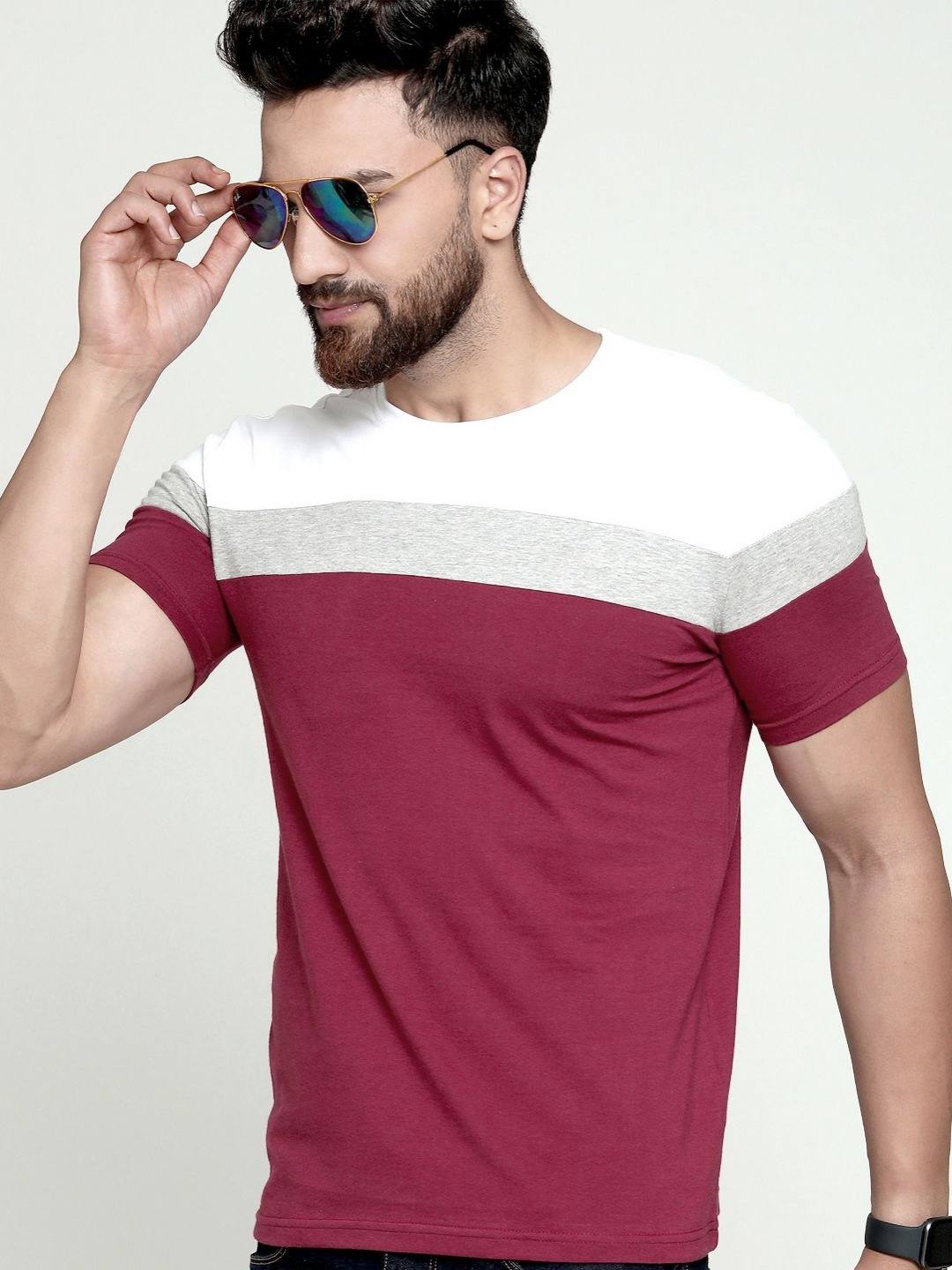 

AUSK Men Colourblocked Round Neck Cotton T-shirt, Purple