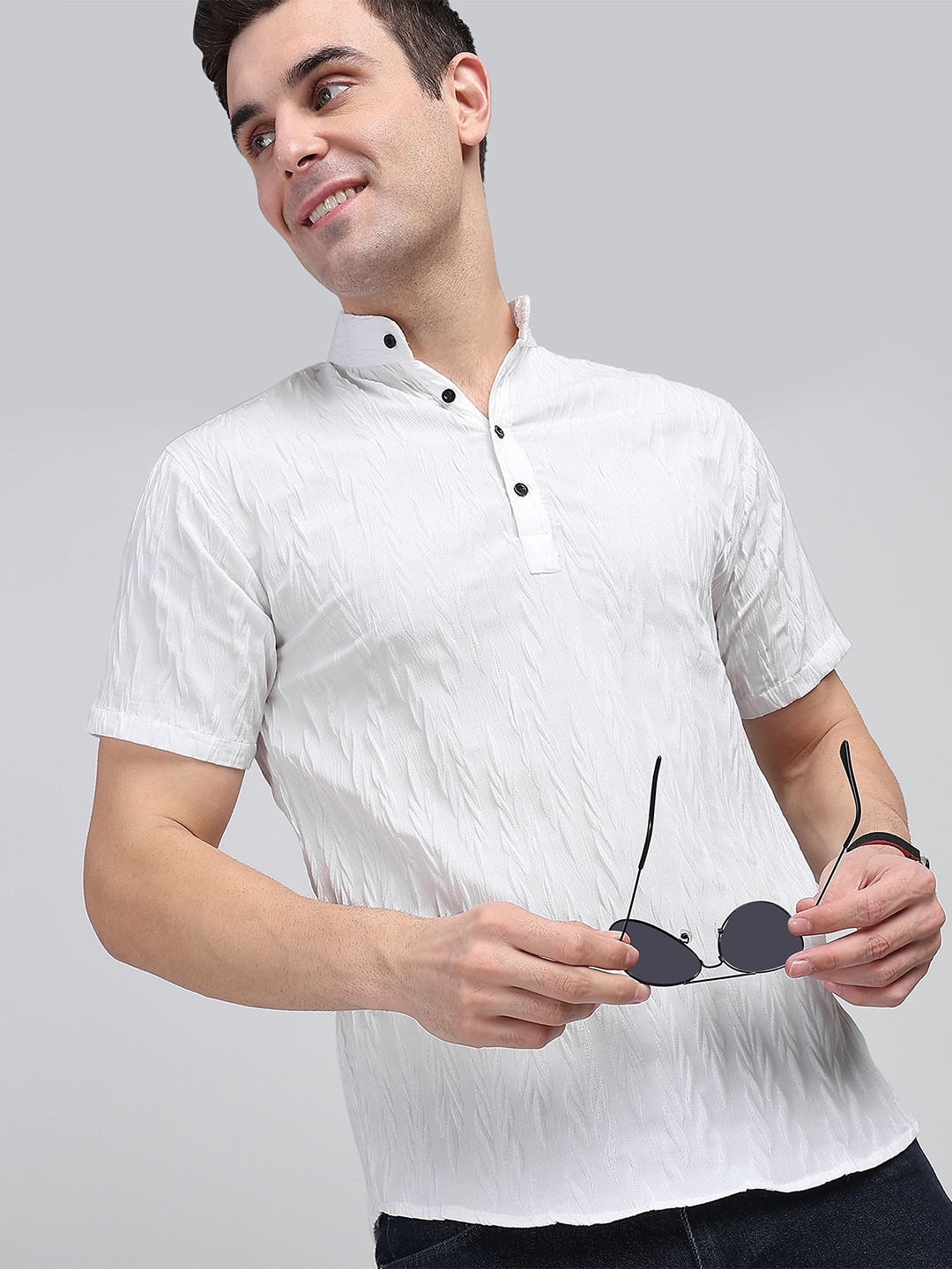 

Wuxi Men Straight Fit Mandarin Collar Self Design Casual Shirt, White