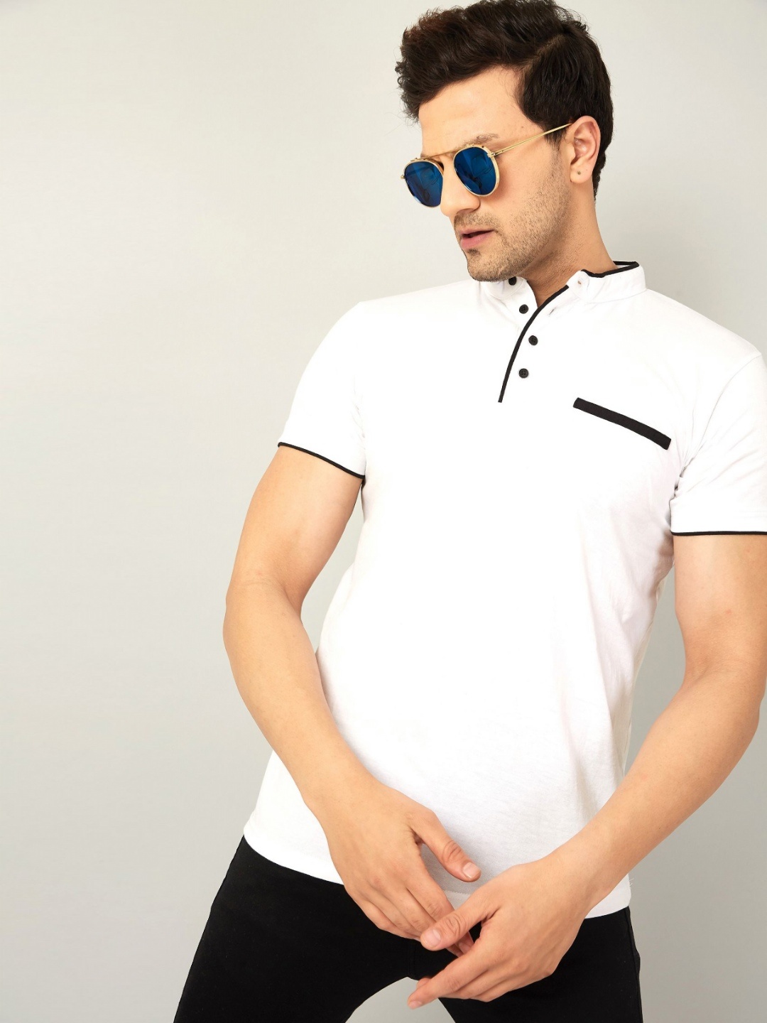 

AUSK Men Solid Mandarin Collar Cotton T-shirt, White