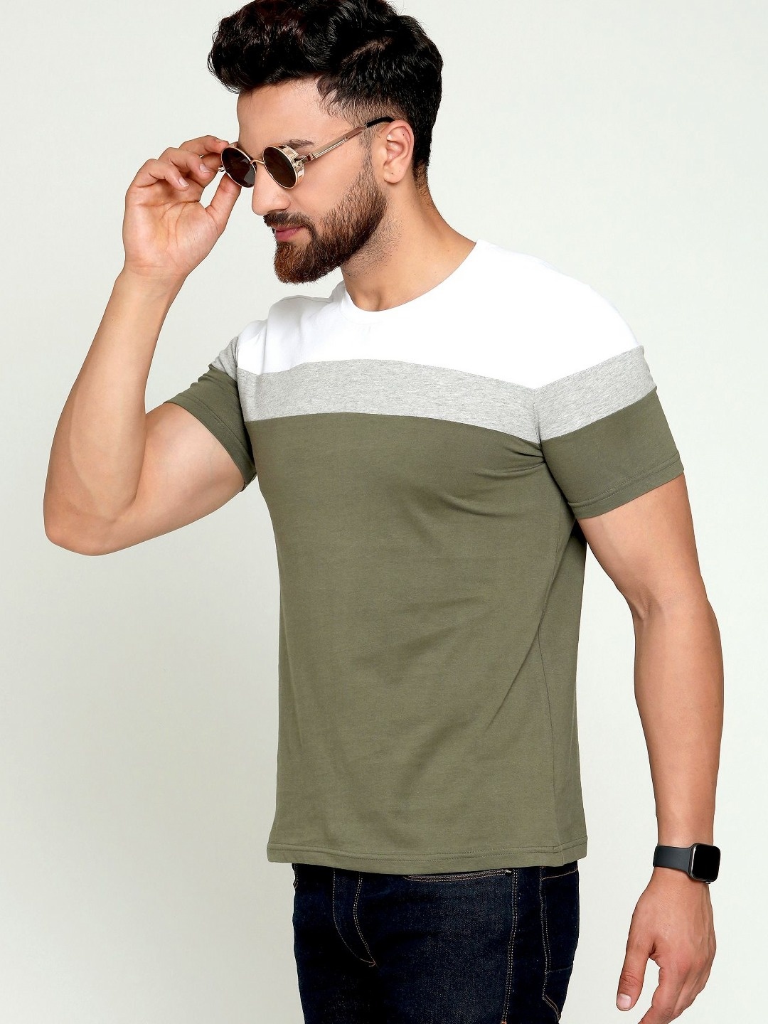 

AUSK Men Colourblocked Round Neck Cotton T-shirt, Green