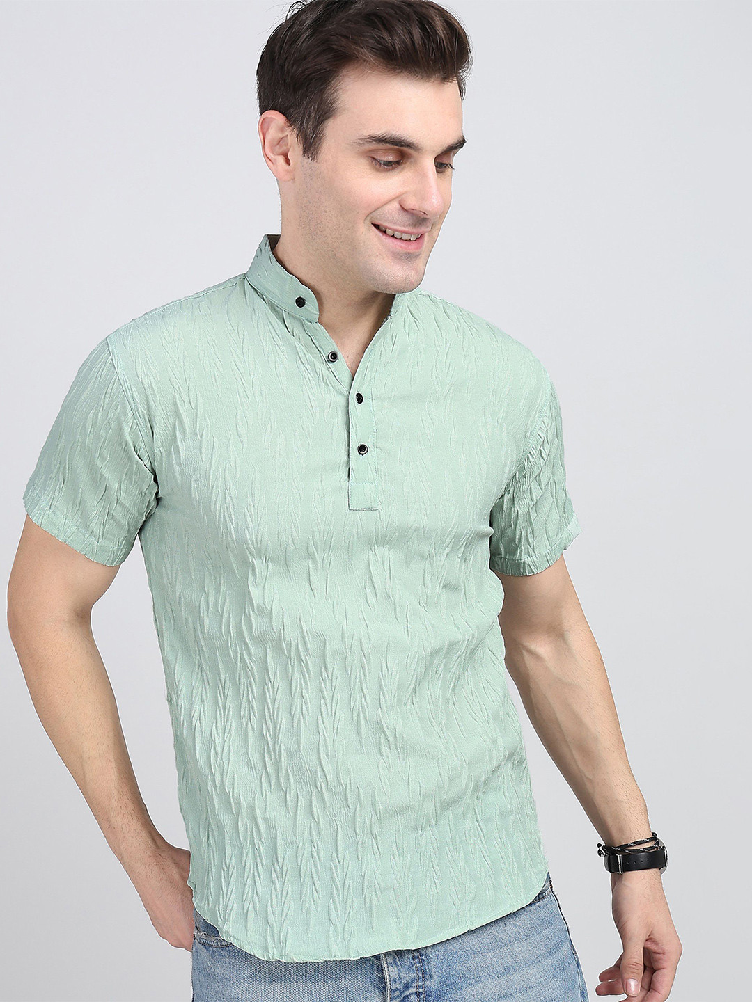 

Wuxi Men Straight Fit Mandarin Collar Textured Casual Shirt, Sea green
