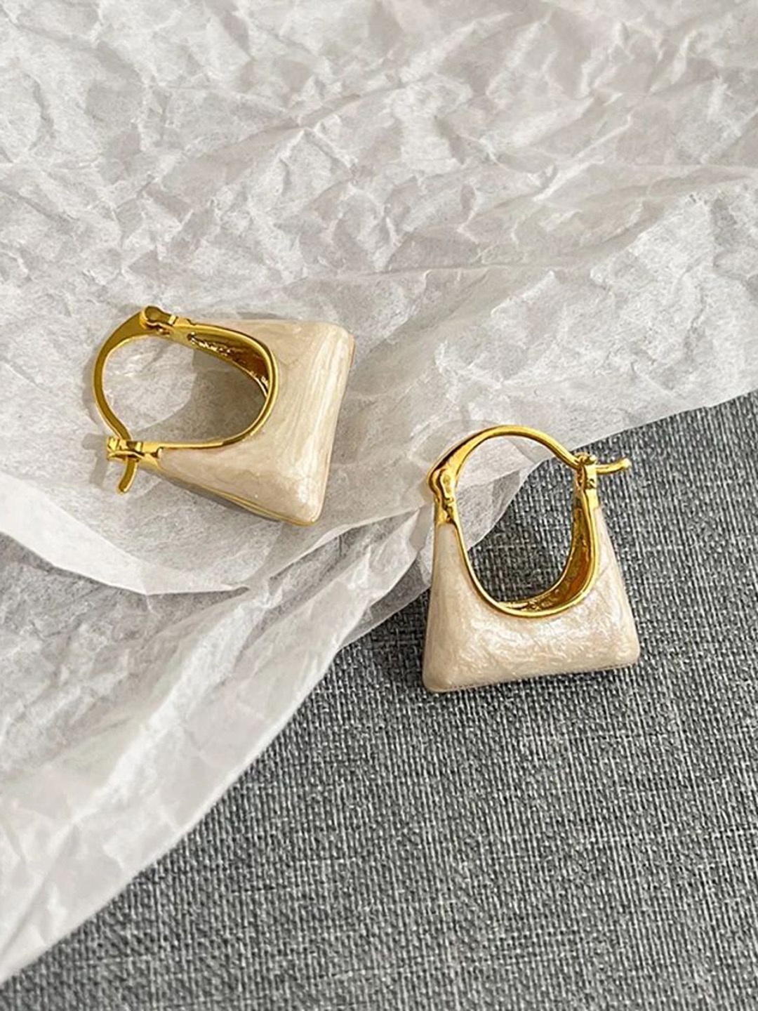 

Celestique Handbag Shaped Acrylic Hoop Earrings, White