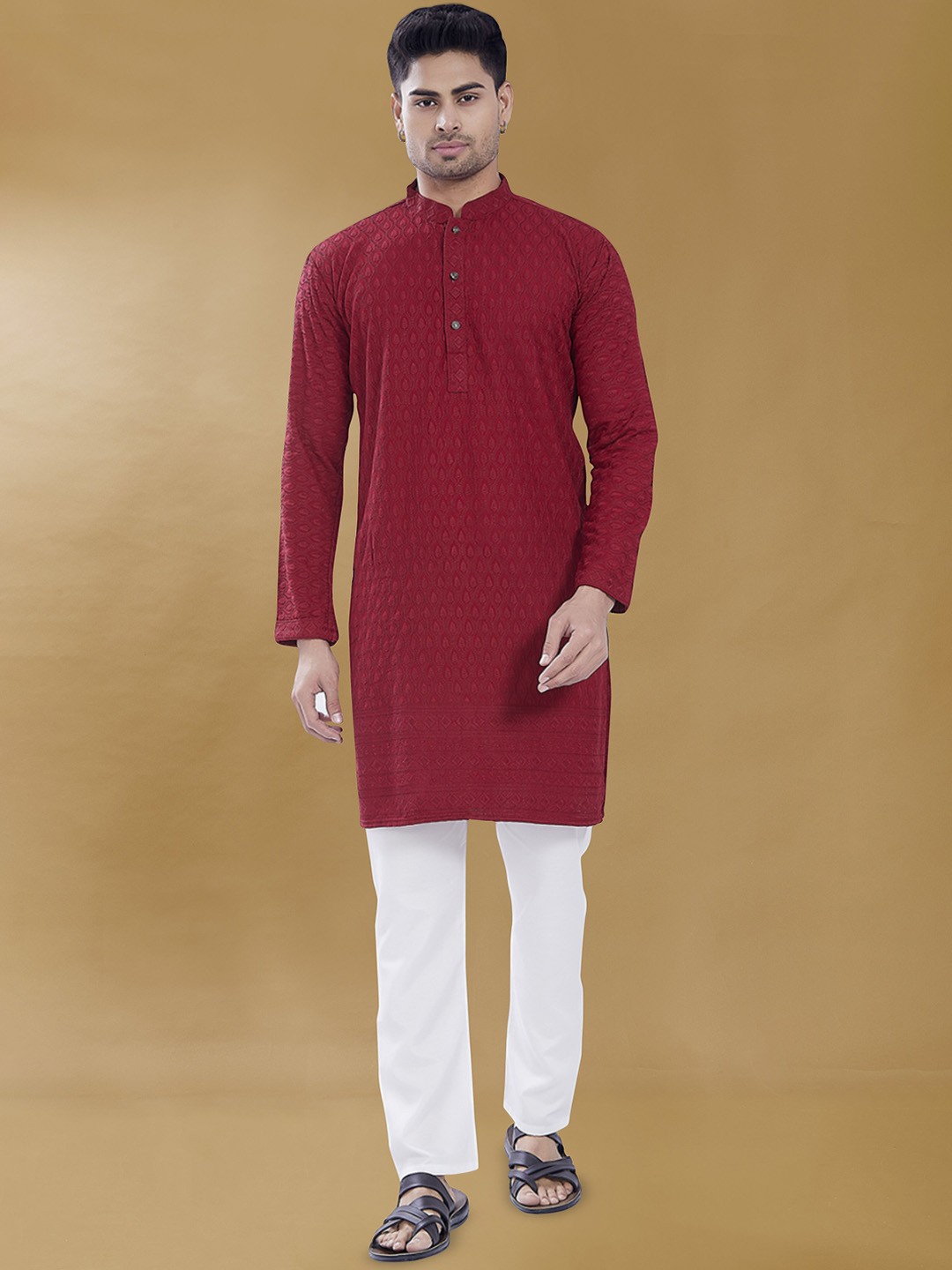 

DIVISIVE Ethnic Motifs Embroidered Thread Work Straight Cotton Kurta, Maroon