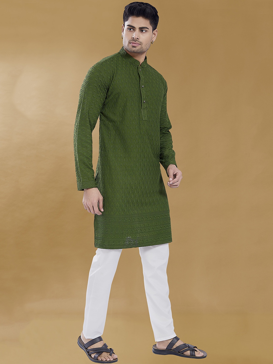 

DIVISIVE Mandarin Collar Floral Embroidered Thread Work Straight Cotton Kurta, Khaki