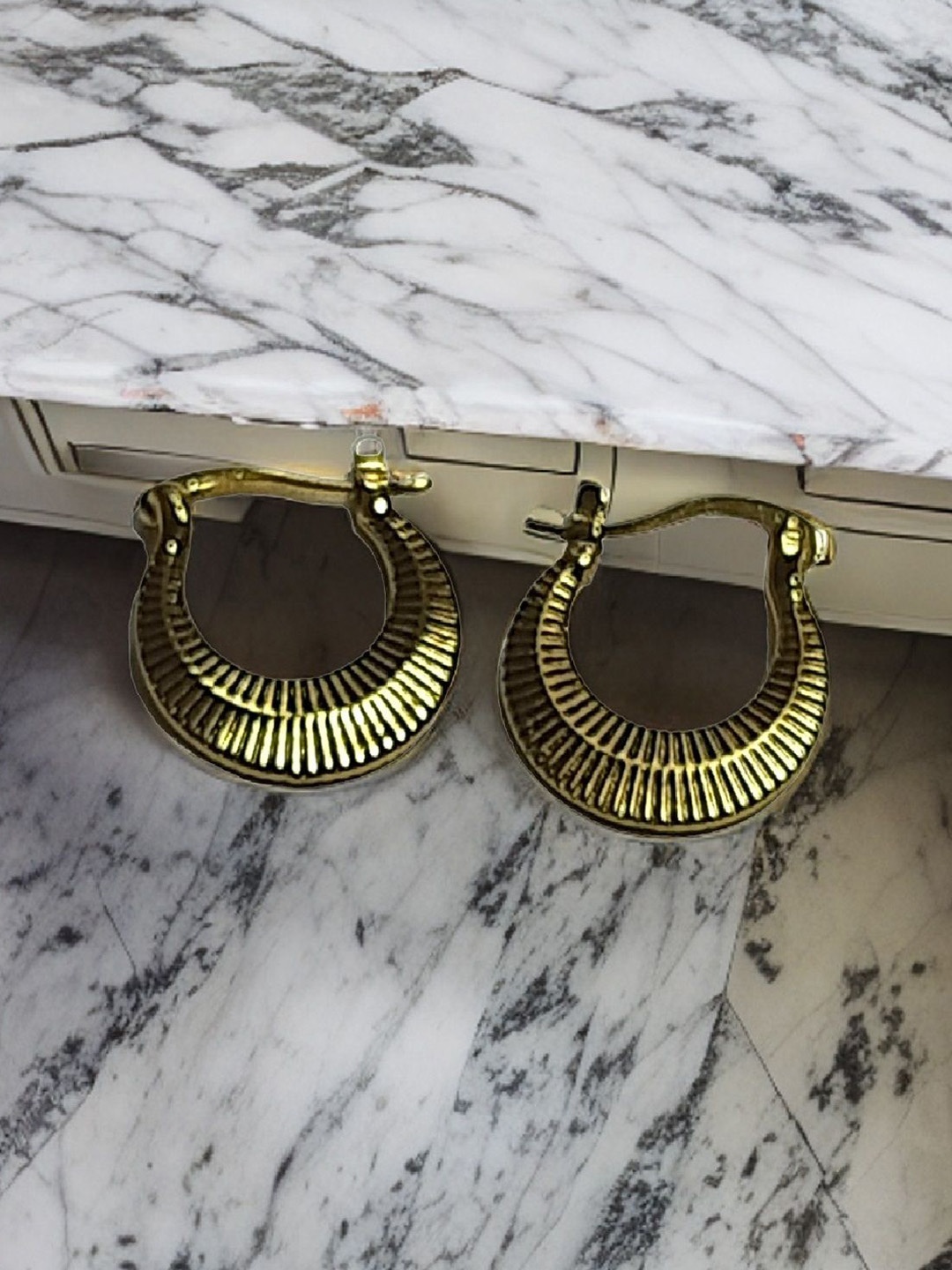 RUHI COLLECTION Gold Plated Classic Hoop Earrings