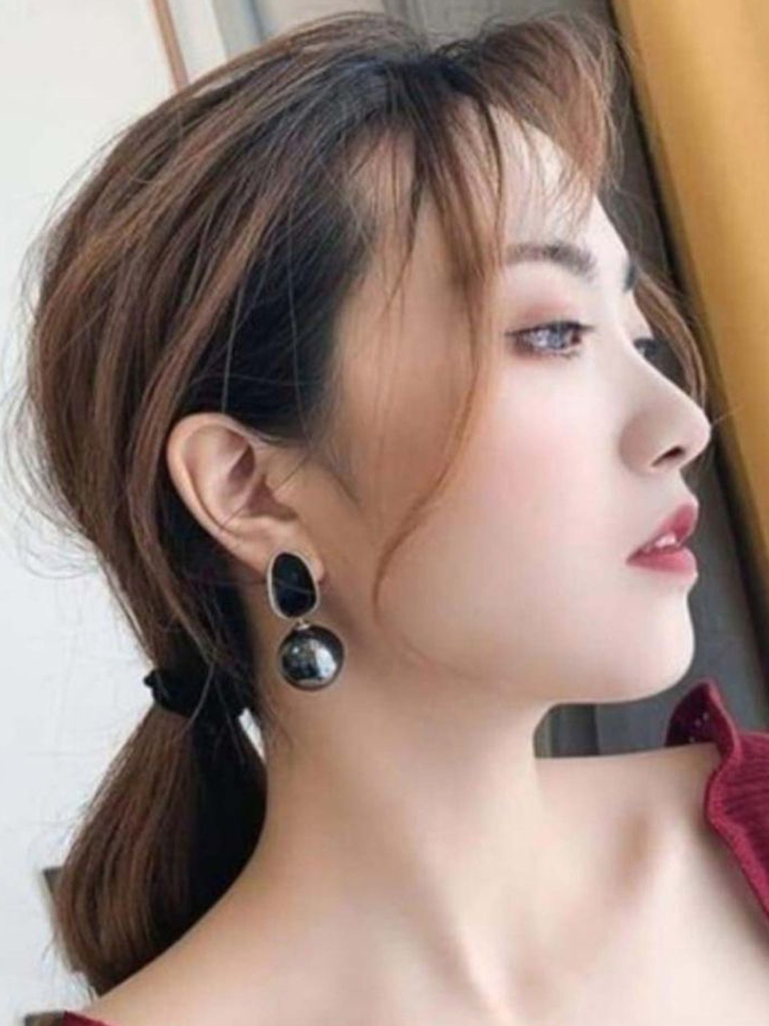 

Celestique Contemporary Studs Earrings, White
