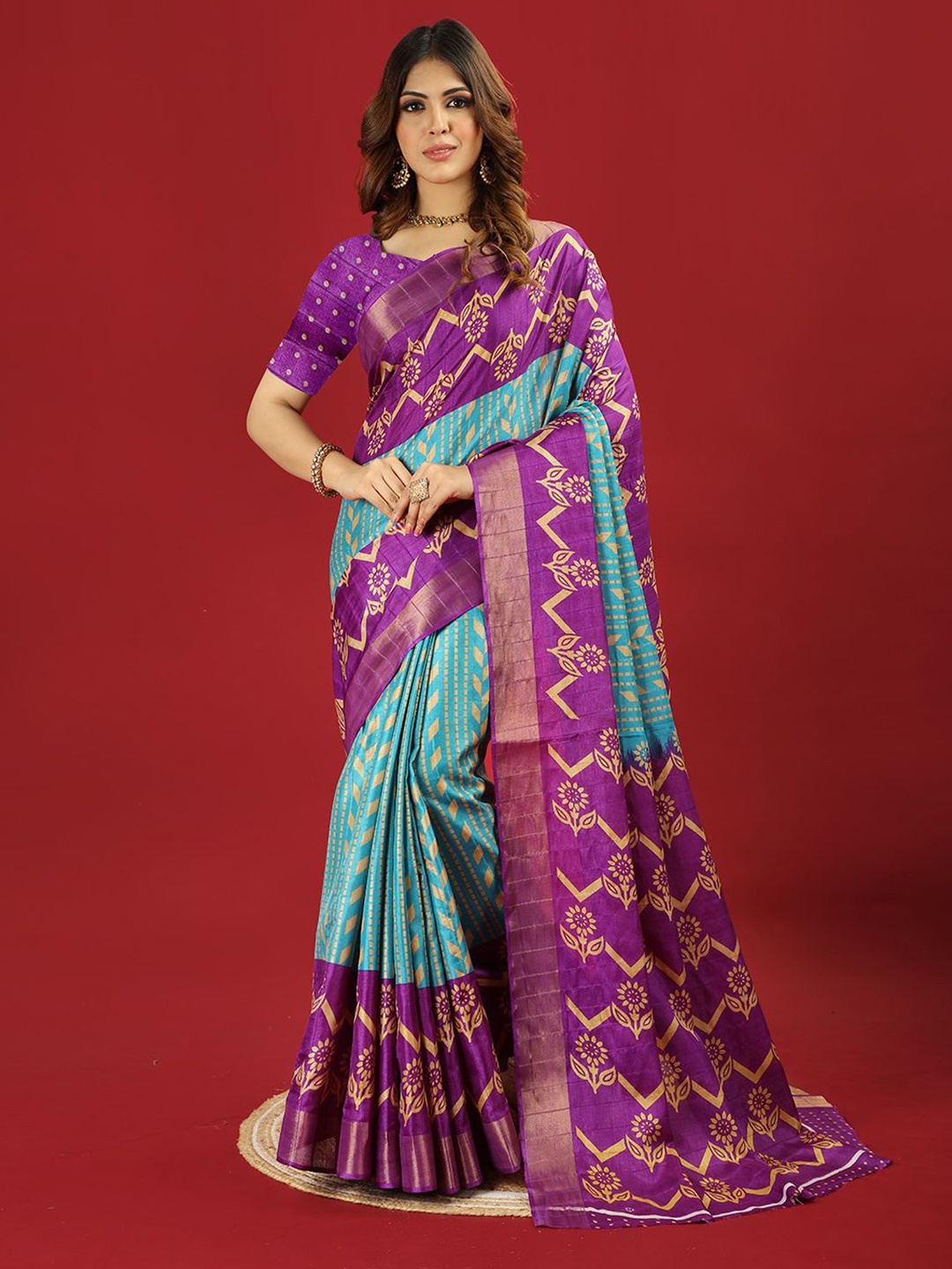 

NIRMAL CREATION Floral Zari Saree, Green