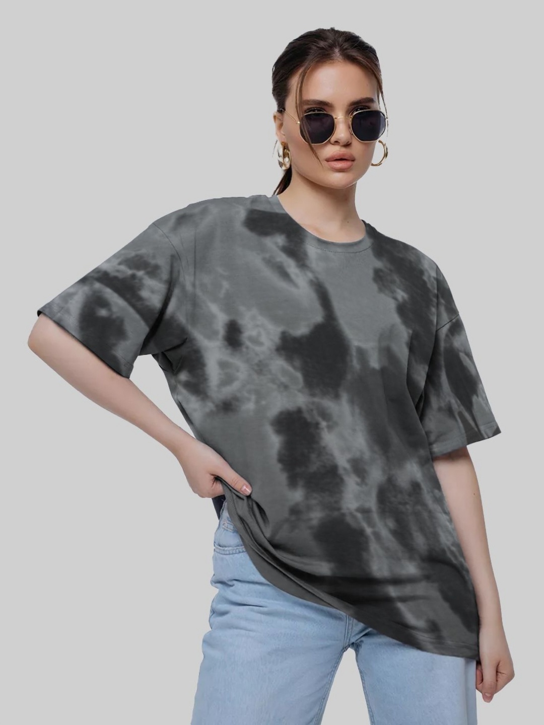 

Leotude Women Dyed Round Neck Cotton Oversized T-shirt, Grey