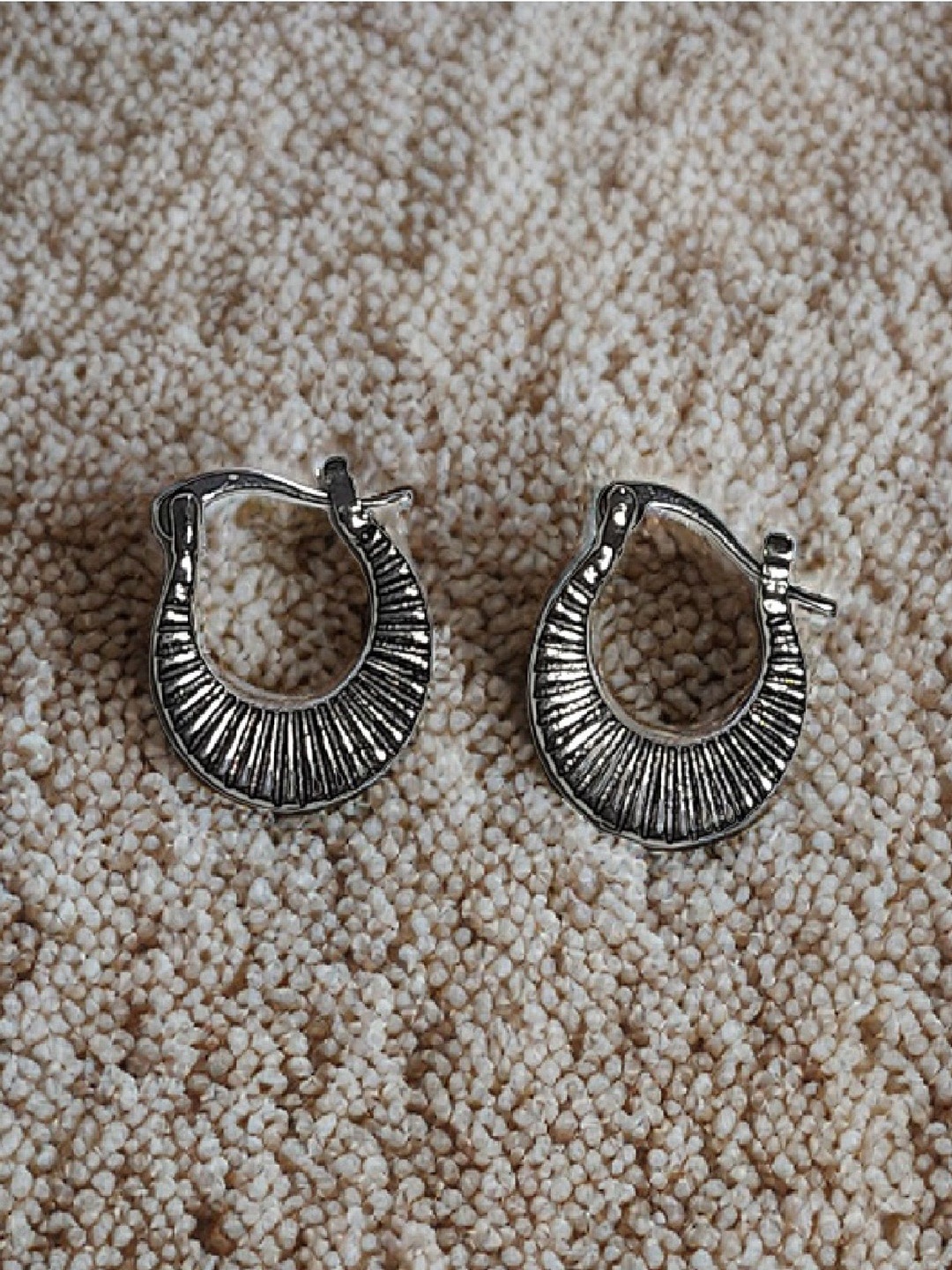 

RUHI COLLECTION Silver Plated Classic Hoop Earrings