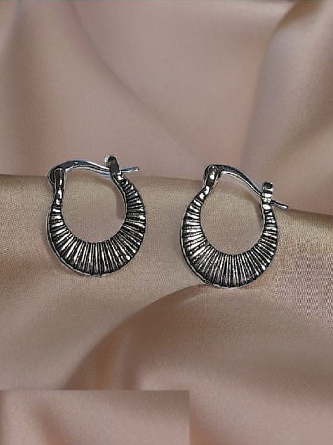 

RUHI COLLECTION Silver Plated Classic Hoop Earrings
