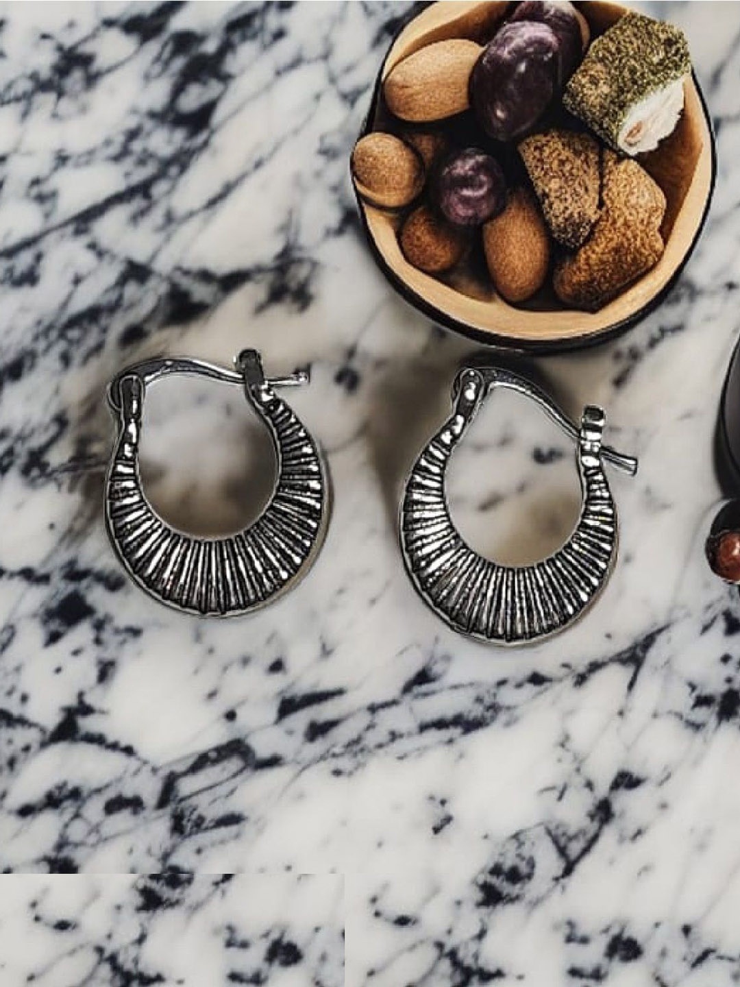 RUHI COLLECTION Silver Plated Classic Hoop Earrings