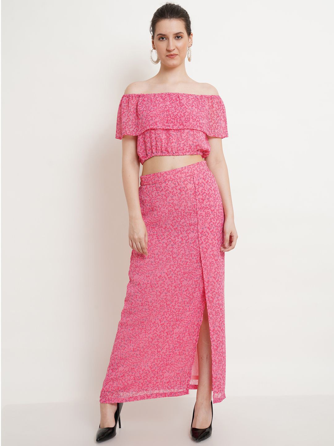 

Popwings Off- Shoulder Floral Printed Crop-Top With Skirt, Pink