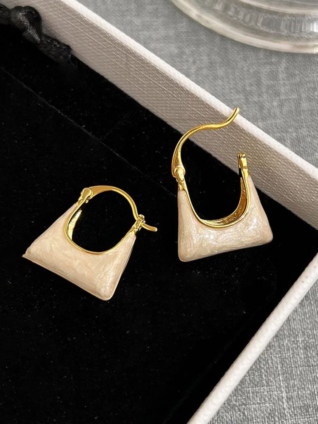 

Celestique Handbag Shaped Acrylic Hoop Earrings, White