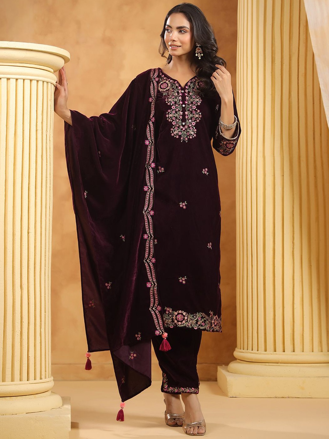 

Meena Bazaar V-Neck Floral Embroidered Thread Work Velvet Kurta with Trouser & Dupatta, Burgundy