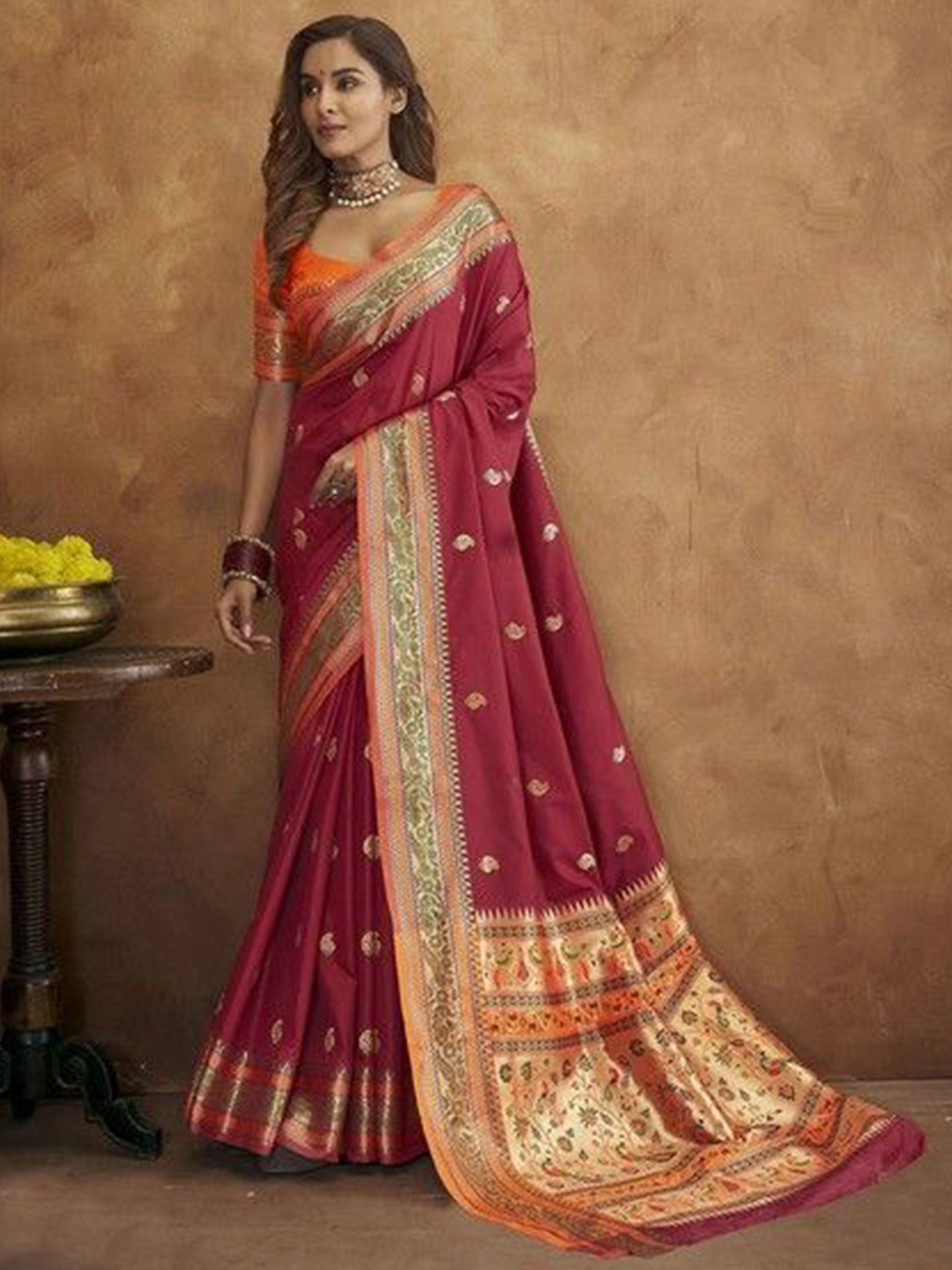 

VARNI FABRICS Woven Design Zari Pure Silk Paithani Saree, Maroon