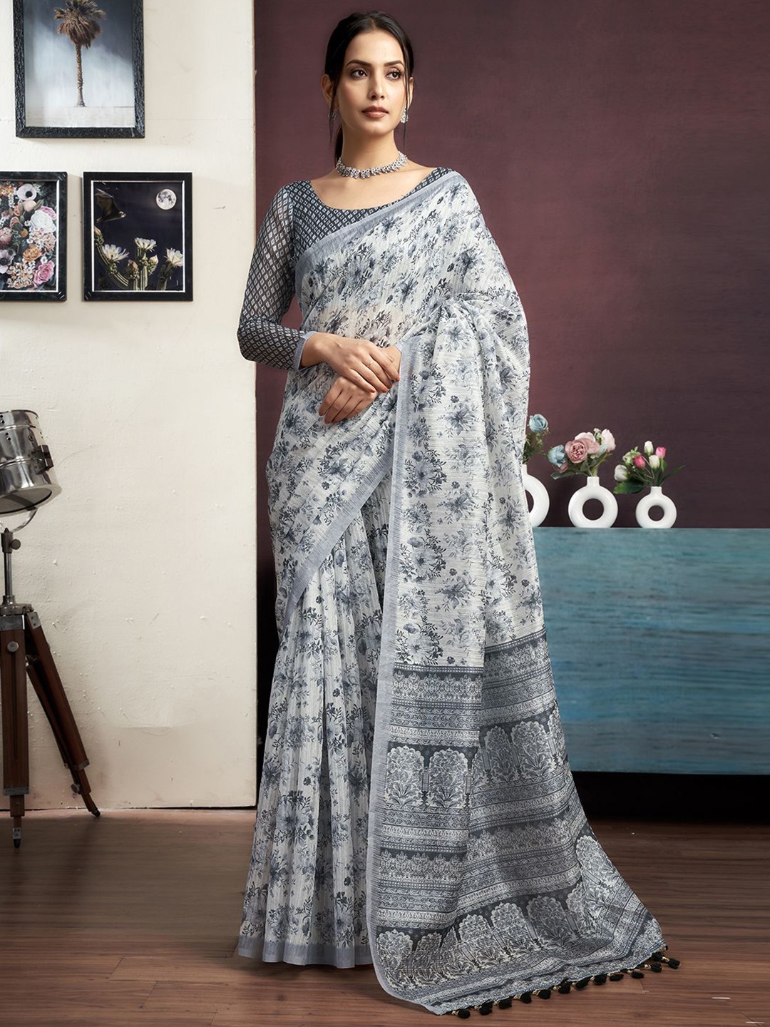 

KALINI Floral Printed Saree, Grey