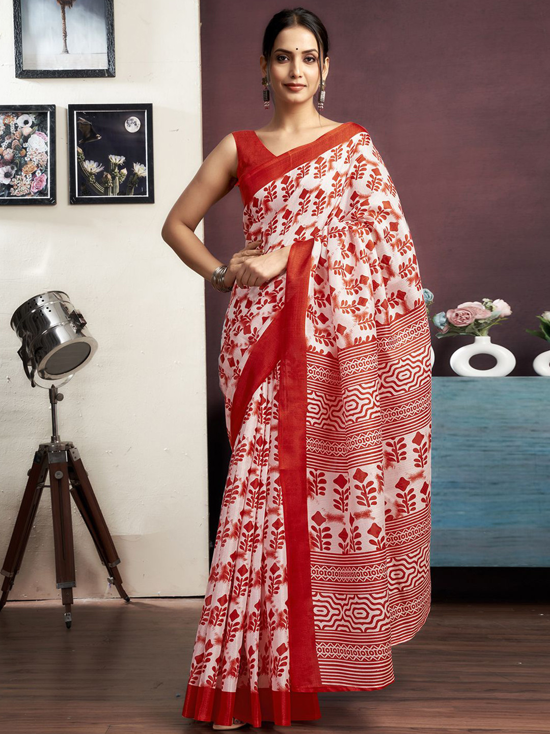 

KALINI Floral Printed Daily Wear Saree, Red