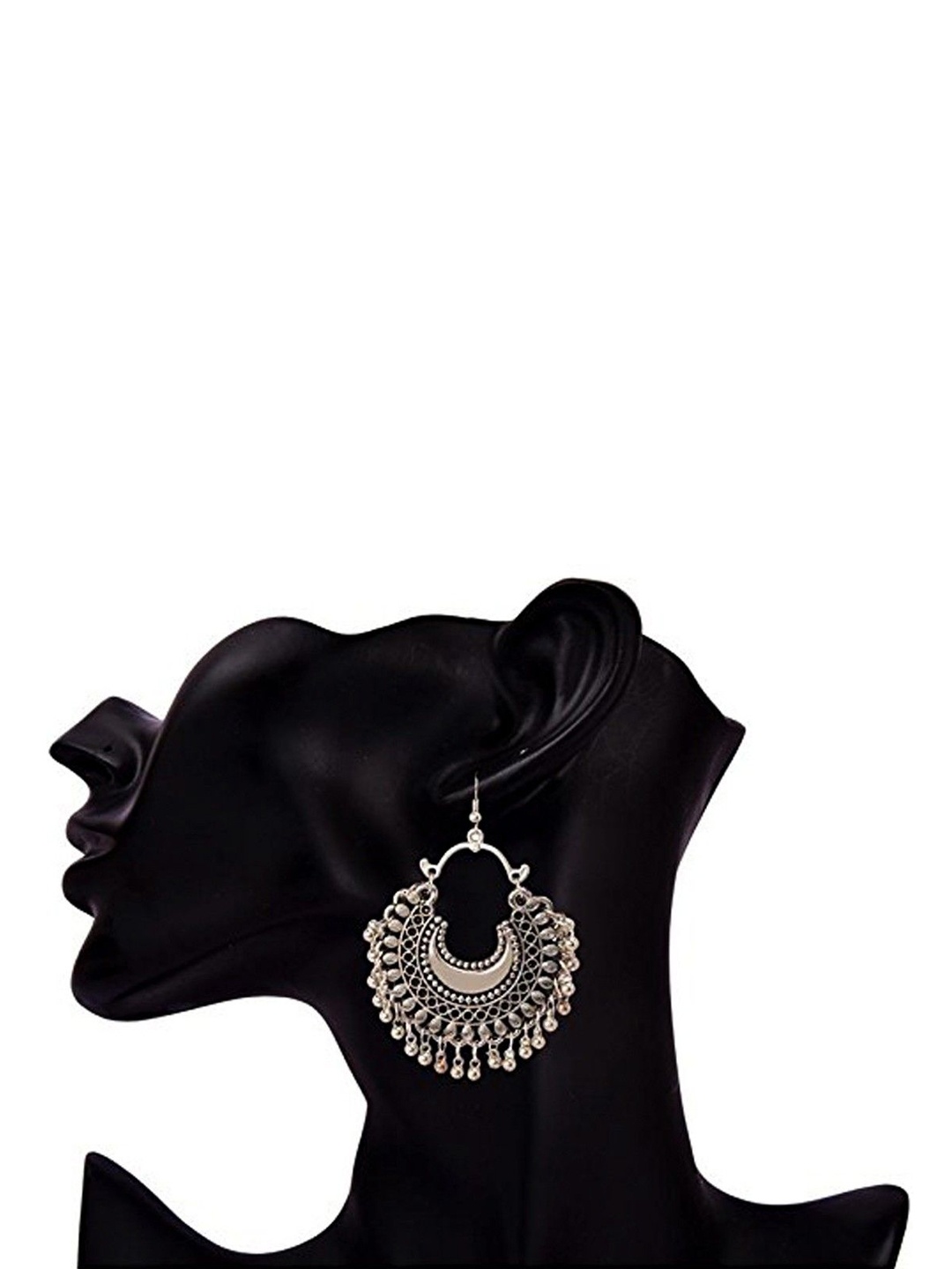 

PINAAKA DARINI Silver-Plated Circular Chandbalis