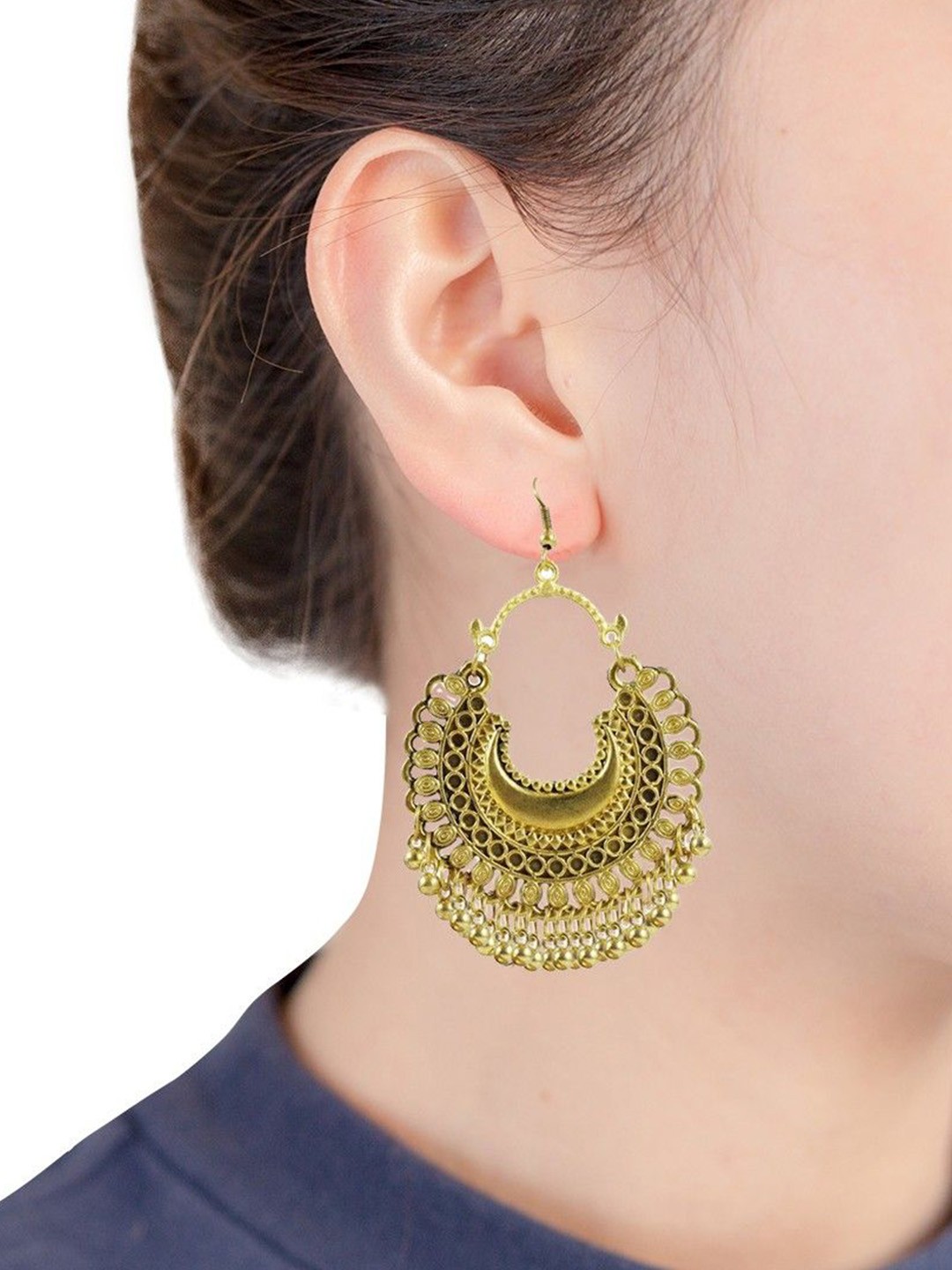 

PINAAKA DARINI Set Of 2 Gold-Plated Circular Temple Drop Earrings