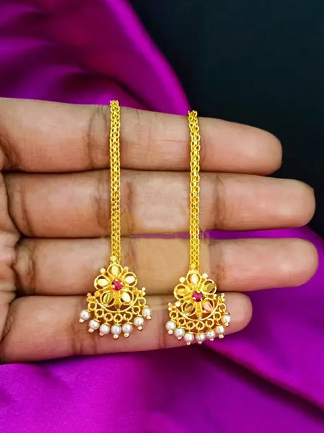 

PINAAKA DARINI Stone Studded Circular Drop Earrings, Gold