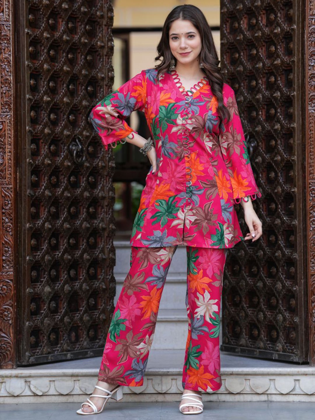 

KALINI Floral Printed V-Neck Three-Quarter Sleeves Top With Trouser, Pink