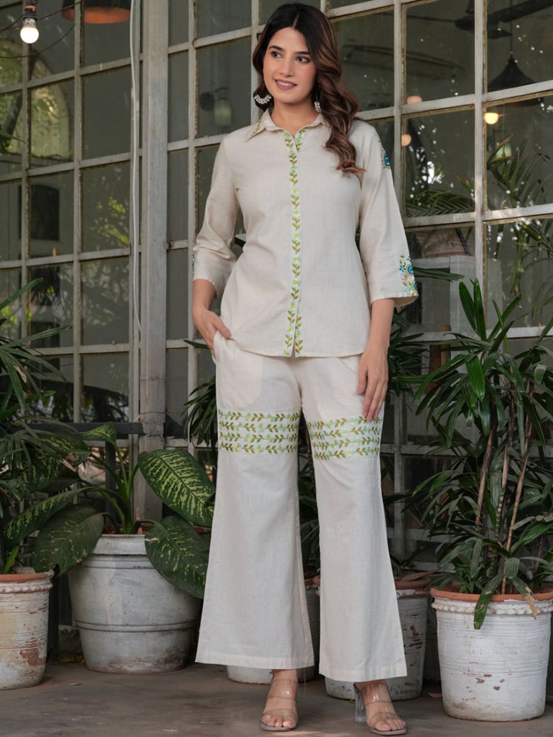 

KALINI Embroidered Shirt Collar Three-Quarter Sleeves Shirt With Trouser, Off white