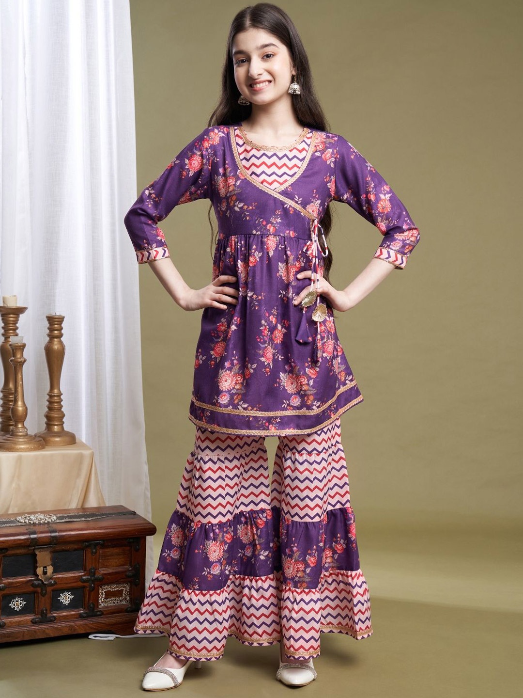 

CurlyTales Girls Floral Printed Kurta Sets, Violet