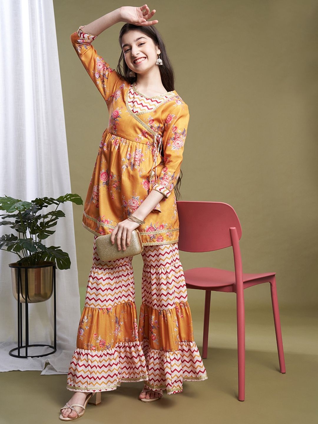 

CurlyTales Girls Floral Printed Kurta & Sharara Set, Mustard