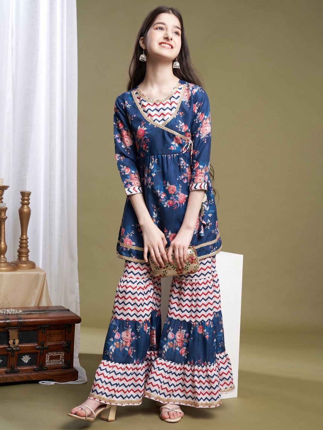 

CurlyTales Girls Floral Printed Round Neck Angarkha Kurta With Sharara, Blue