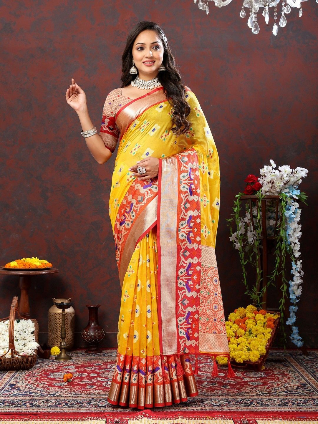 

VARNI FABRICS Ethnic Motifs Woven Design Pure Silk Banarasi Saree, Yellow