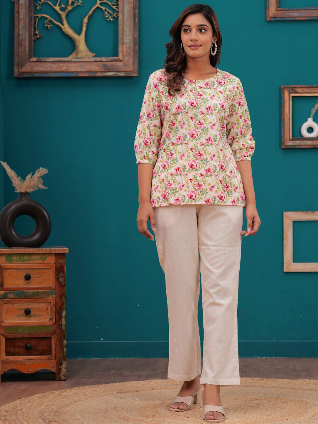 

KALINI Printed Round Neck Three-Quarter Sleeves Top With Trouser, Pink