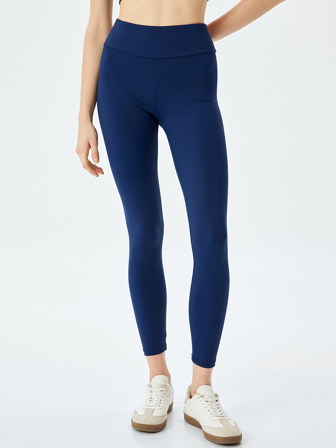 

Koton Women High Rise Ankle Length Sports Tights, Navy blue