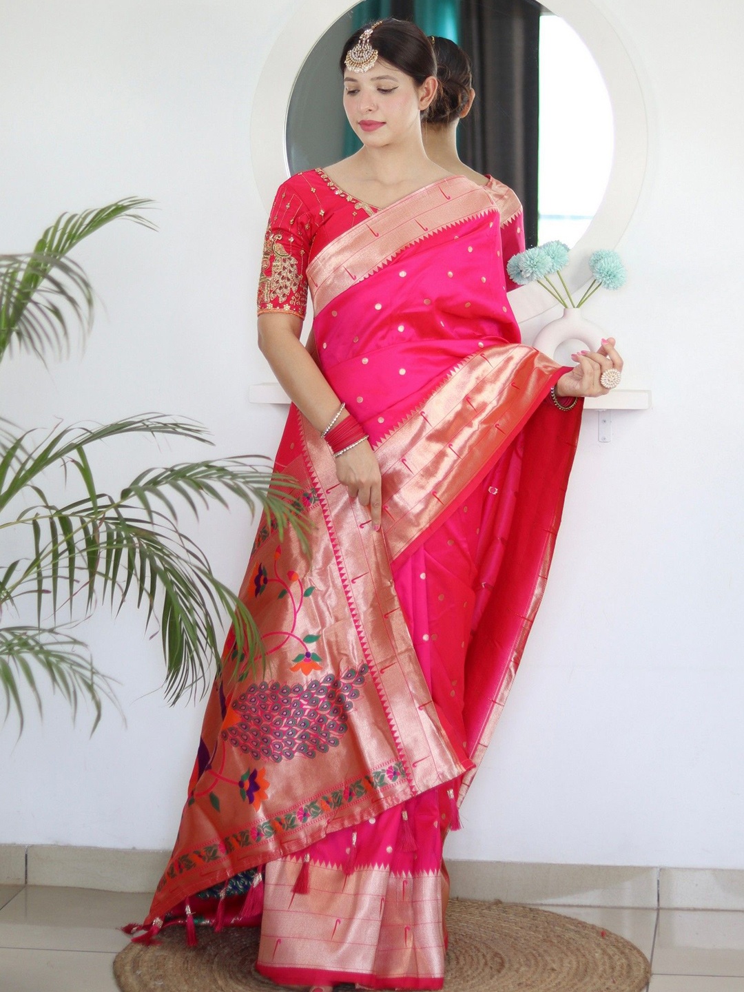 

VARNI FABRICS Ethnic Motifs Woven Design Zari Pure Silk Banarasi Saree, Pink