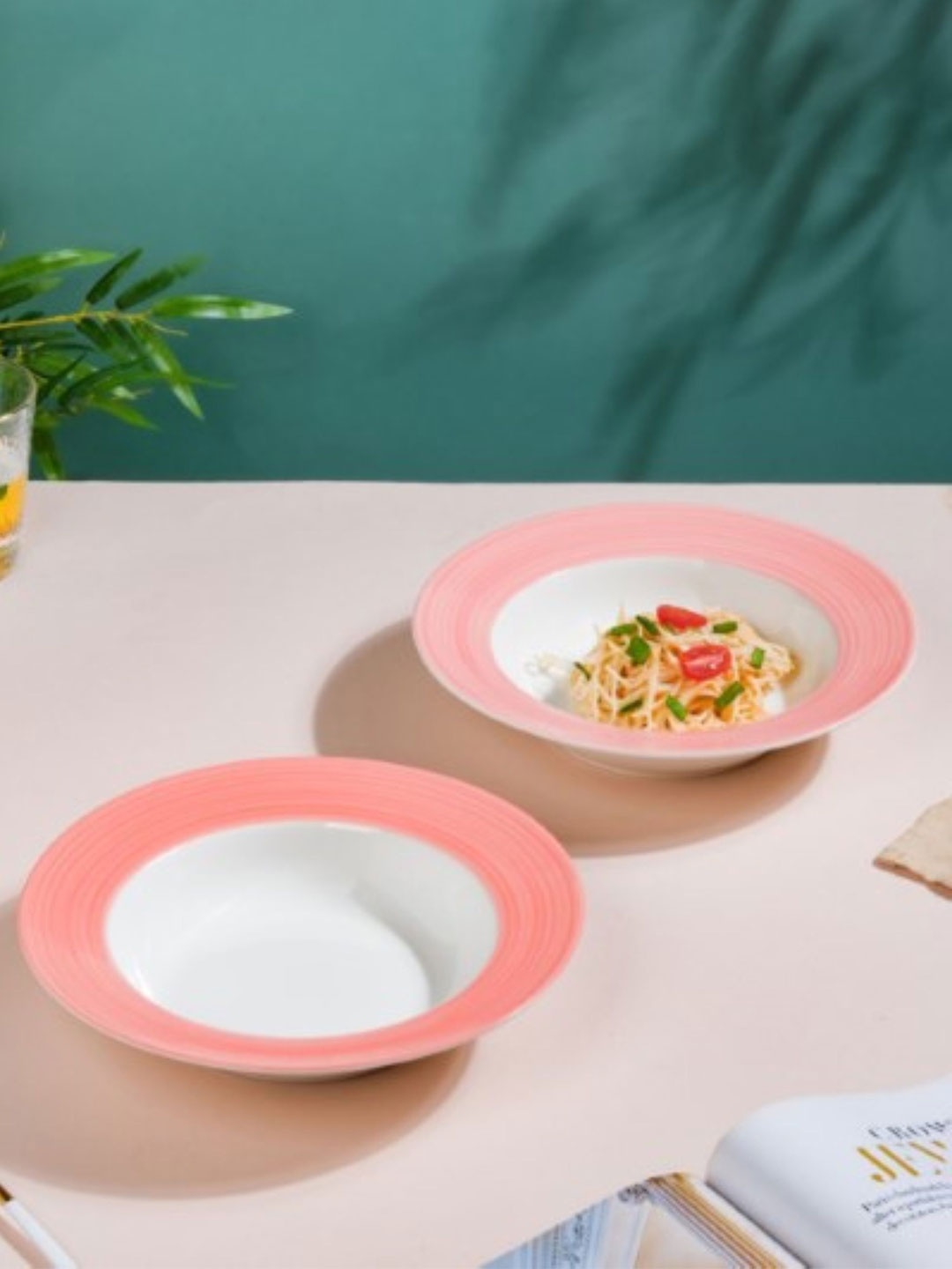 

Nestasia White & Pink 2 Pieces Ceramic Glossy Plates
