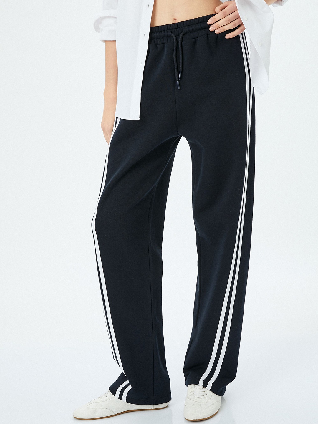 

Koton Women Striped Mid Rise Track Pant, Navy blue