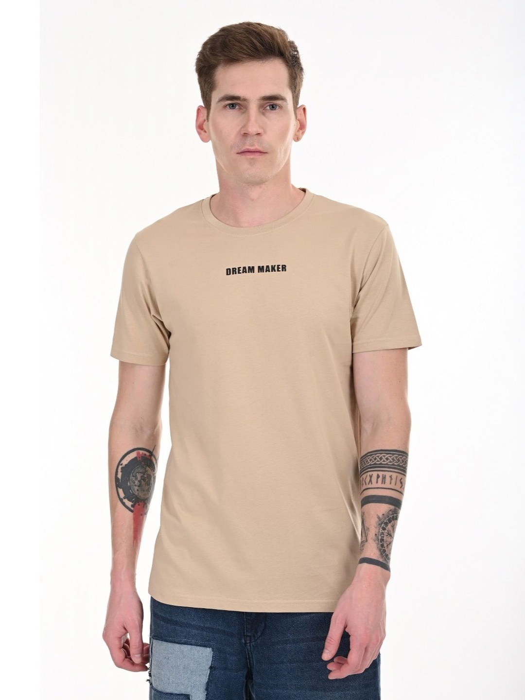 

Masculino Latino Plus Men Typography Printed Round Neck Cotton T-shirt, Beige