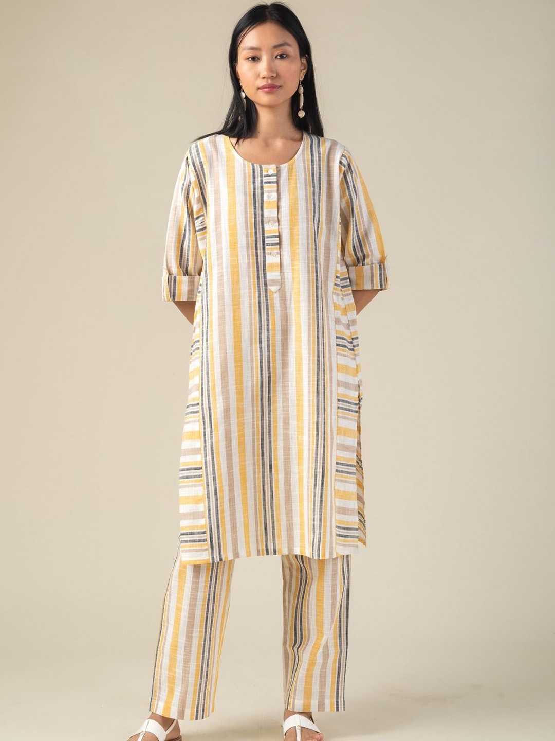 

KUSVAA Round Neck Striped Pure Cotton Straight Kurta with Trouser, Off white