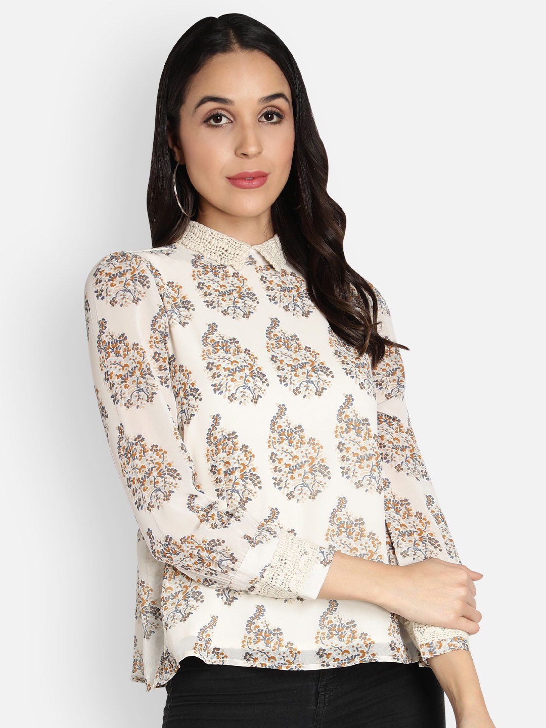 

Sipsew Women Floral Printed Peter Pan Collar Top, Beige