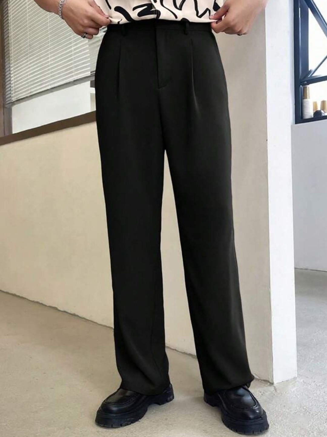 BROADSTAR Men Smart Loose Fit Easy Wash Pleated Trousers, Black